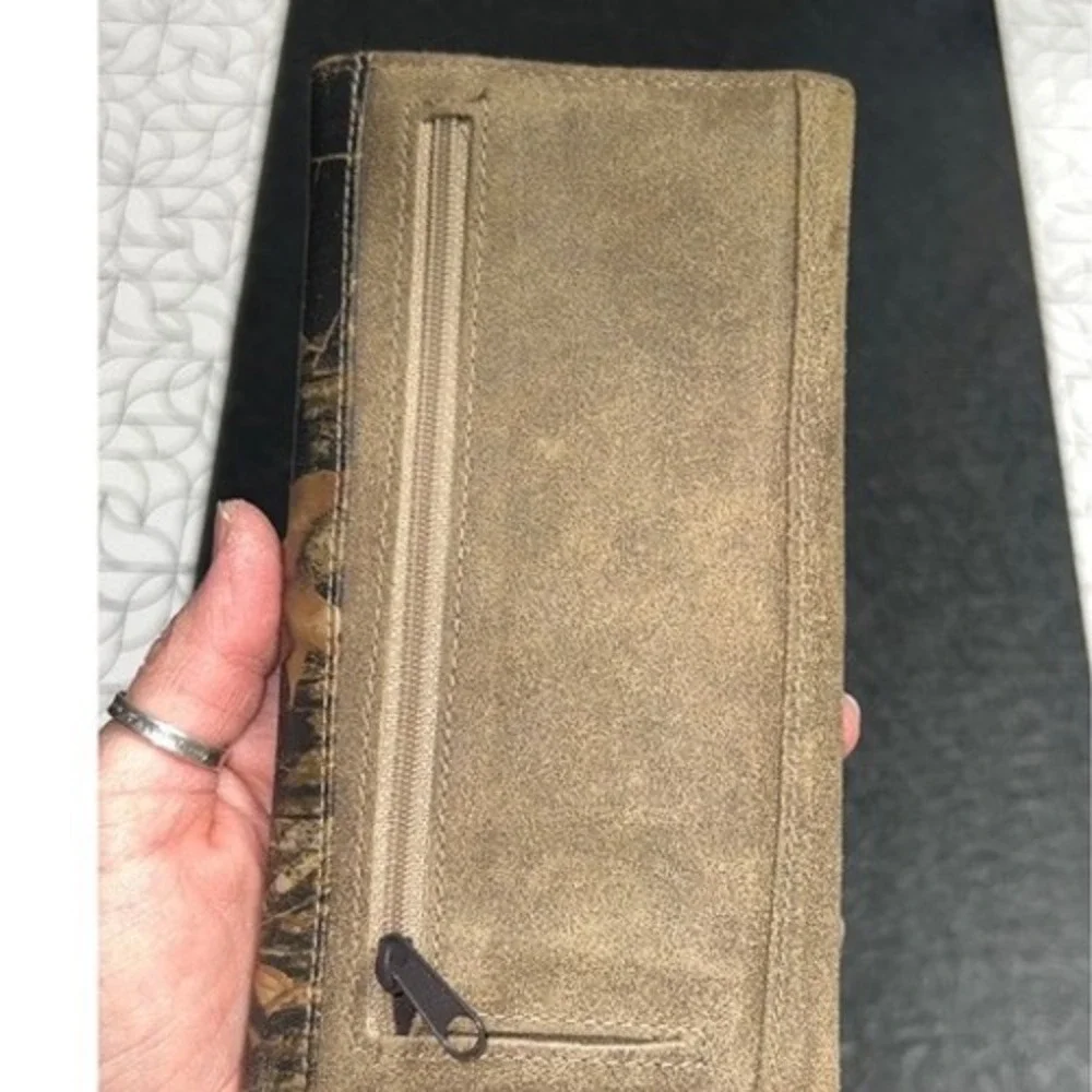 Nocona‎ Mossy Oak Camo Wallet Ladies Brown Western Cross Studded